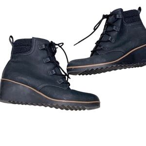 Life stride ankle booties size 7 1/2